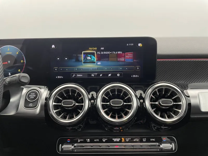 Image secondaire du véhicule 22