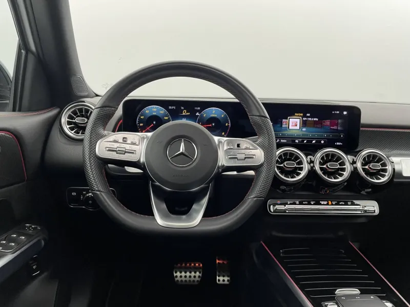 Image secondaire du véhicule 23