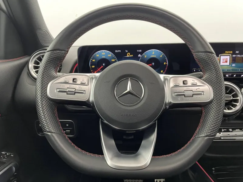 Image secondaire du véhicule 24