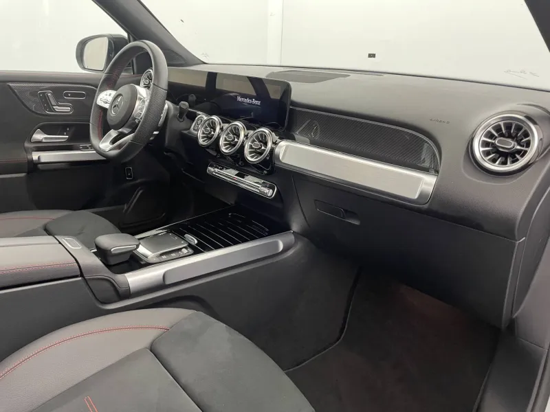 Image secondaire du véhicule 33