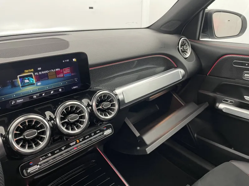 Image secondaire du véhicule 35