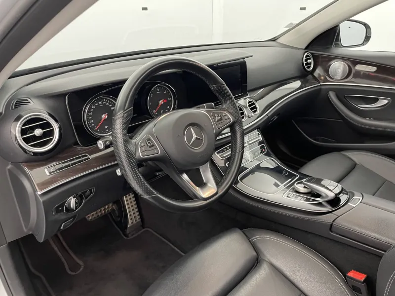 Image secondaire du véhicule 32