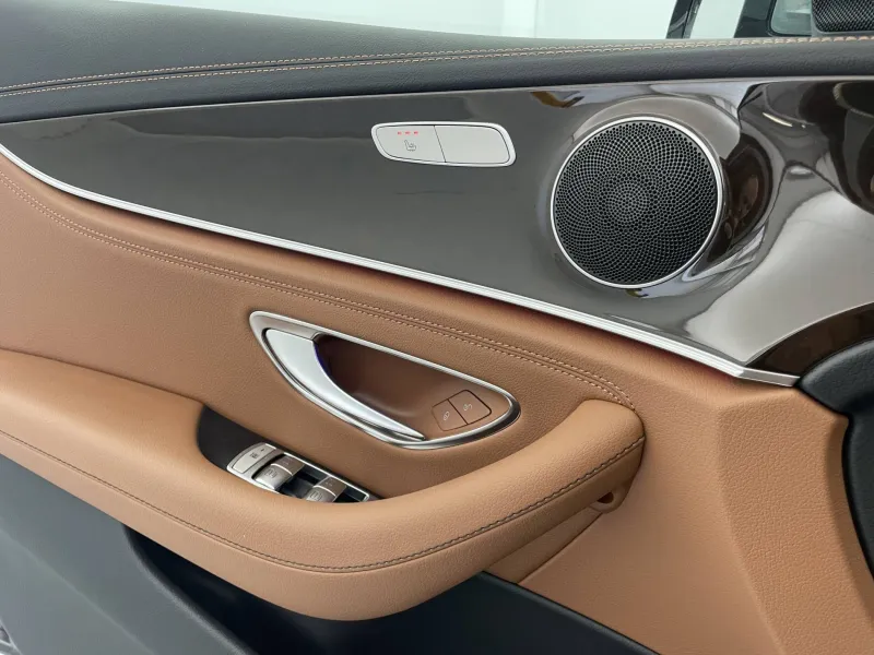 Image secondaire du véhicule 26