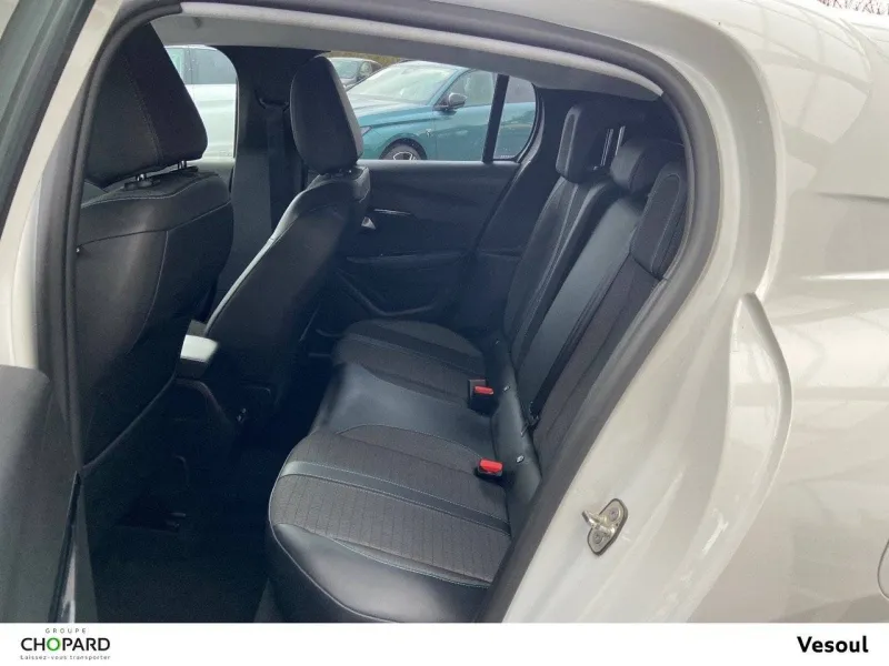 Image secondaire du véhicule 12