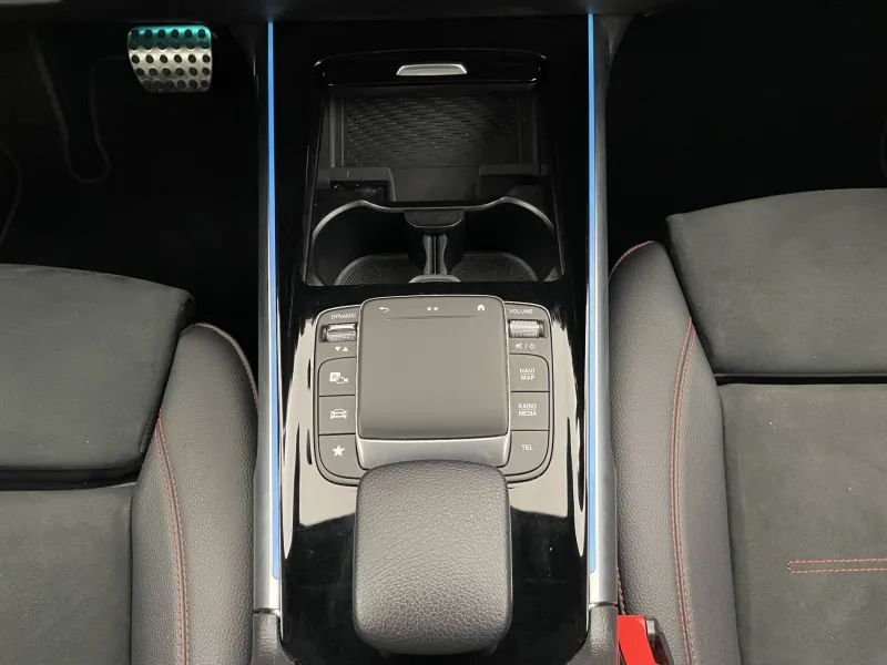 Image secondaire du véhicule 30