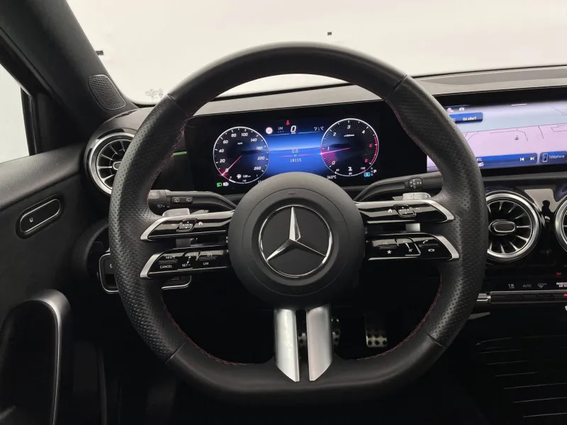 Image secondaire du véhicule 24