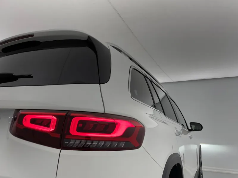 Image secondaire du véhicule 32