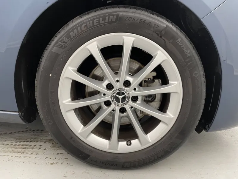 Image secondaire du véhicule 14