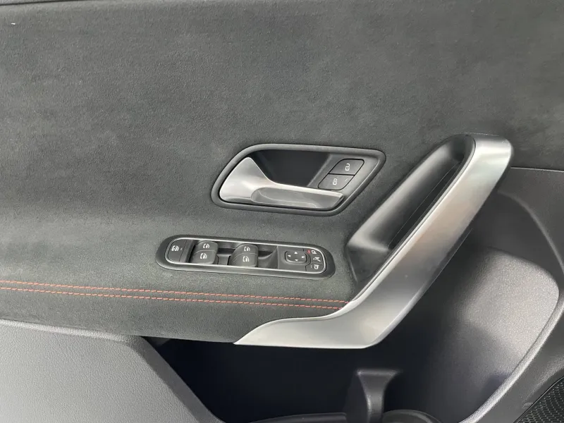 Image secondaire du véhicule 26