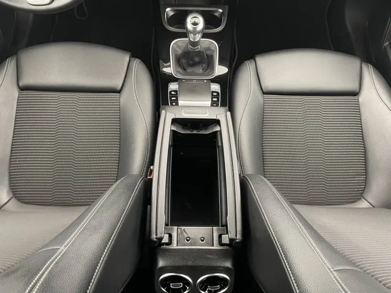 Image secondaire du véhicule 34