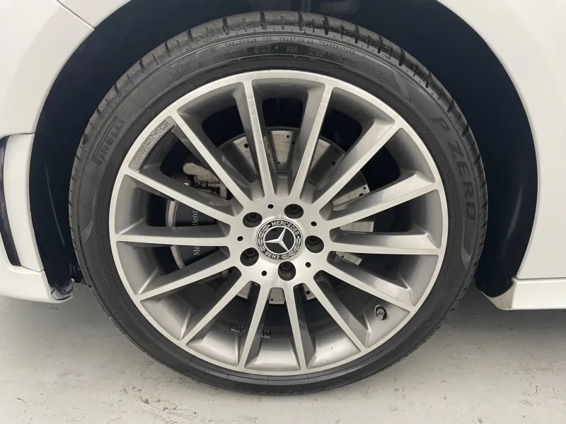 Image secondaire du véhicule 19