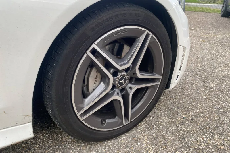 Image secondaire du véhicule 15