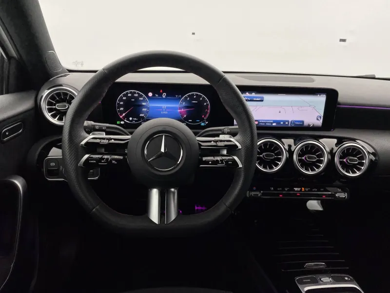 Image secondaire du véhicule 23