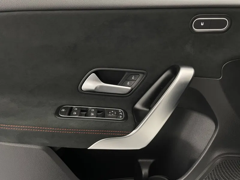 Image secondaire du véhicule 25