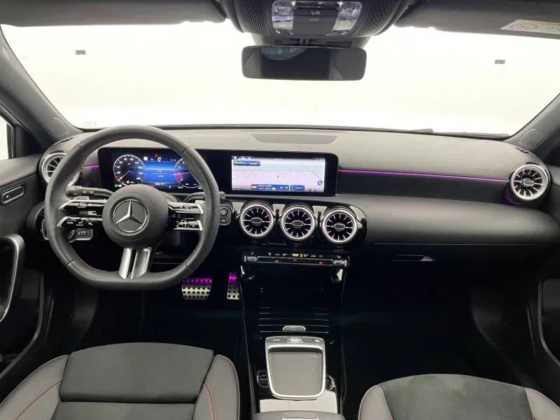 Image secondaire du véhicule 32