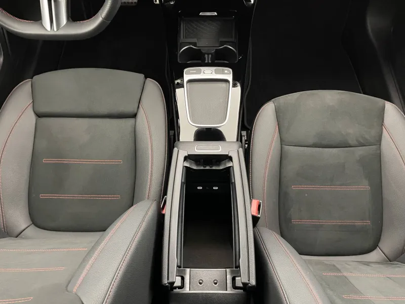 Image secondaire du véhicule 33