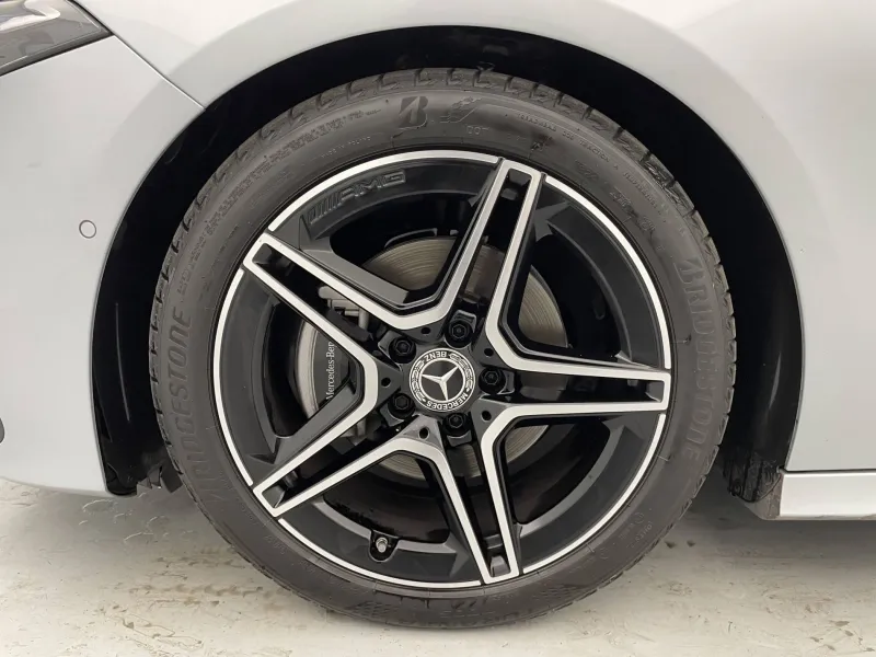 Image secondaire du véhicule 19