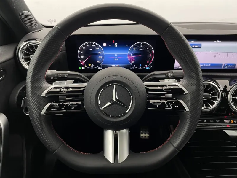 Image secondaire du véhicule 24