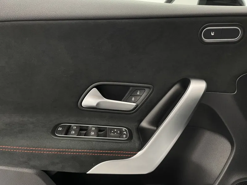 Image secondaire du véhicule 25