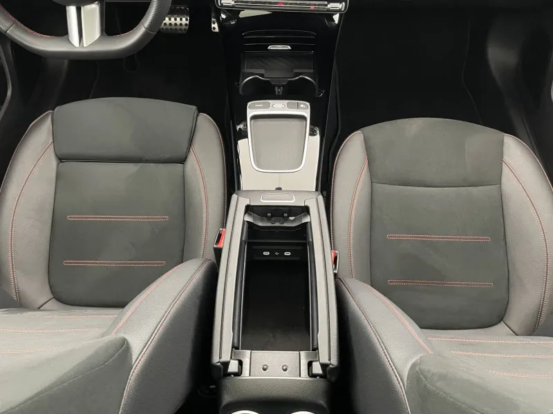 Image secondaire du véhicule 33