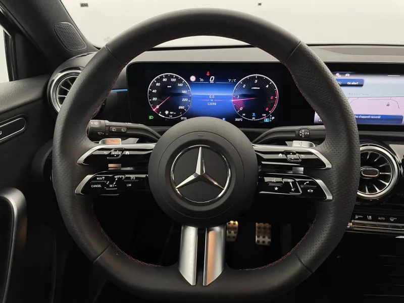 Image secondaire du véhicule 24