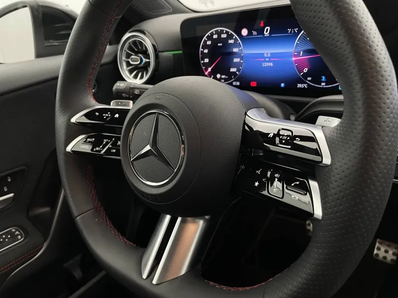 Image secondaire du véhicule 29