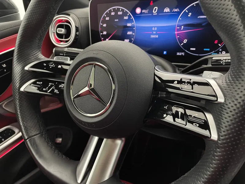 Image secondaire du véhicule 32