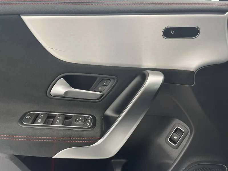 Image secondaire du véhicule 26