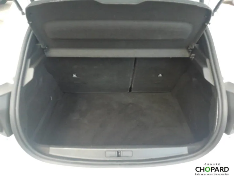 Image secondaire du véhicule 9