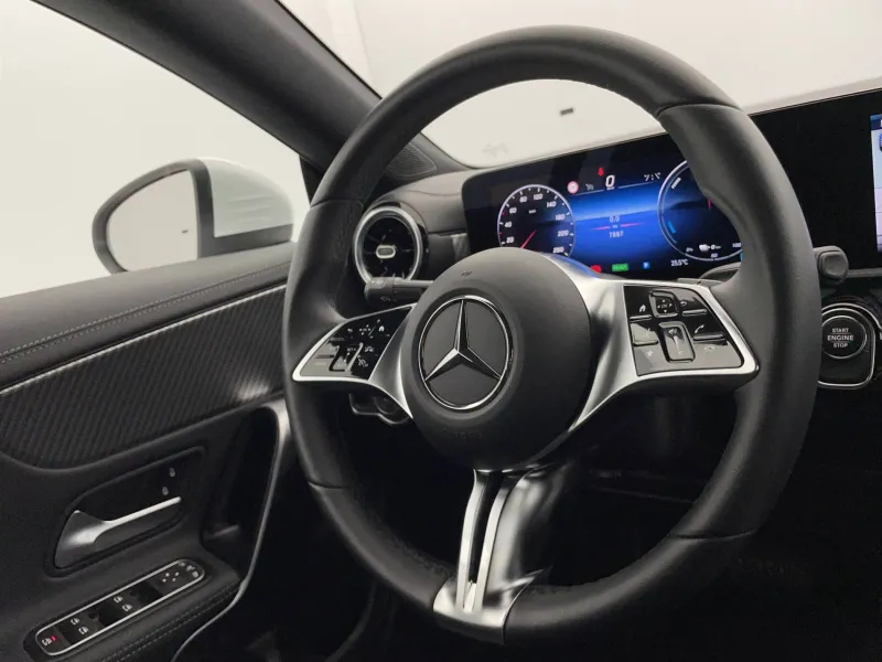 Image secondaire du véhicule 25