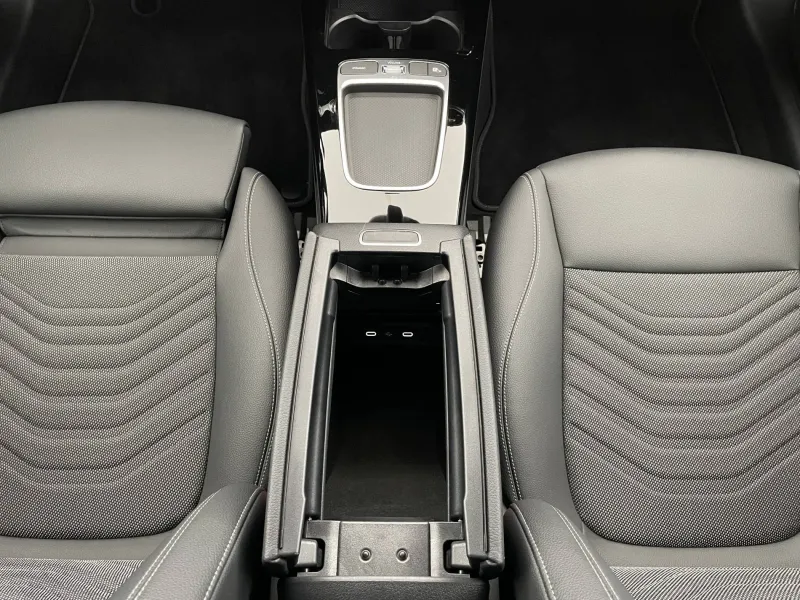 Image secondaire du véhicule 29